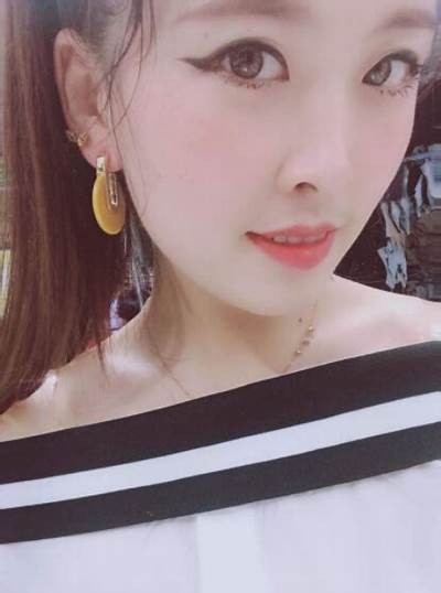 夜恋秀场：最热成人直播平台，带你探索激情世界！